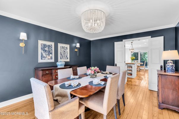 Chandelier, Dining room, Interior, Recessed Lighting, Wood Texture Flooring