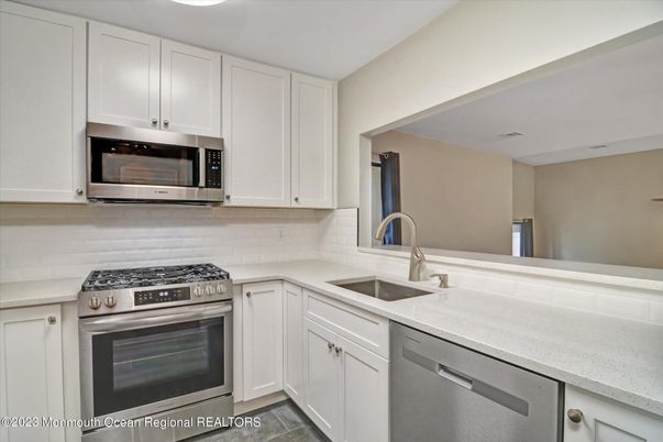 Interior, Kitchen, Stainless Steel Appliances