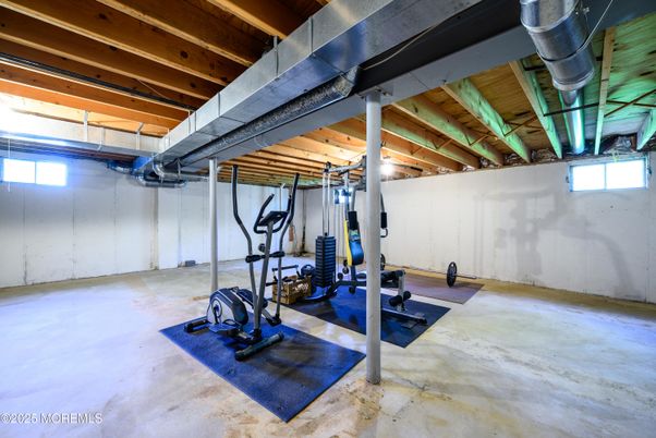 Fitness Equipment, Interior, Wooden Beams