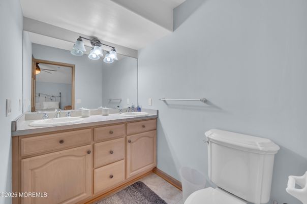 Bathroom, Dual Sink Vanities, Interior