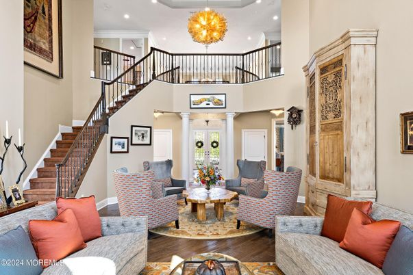 Interior, Living room, Pendant Lights, Recessed Lighting, Wood Texture Flooring