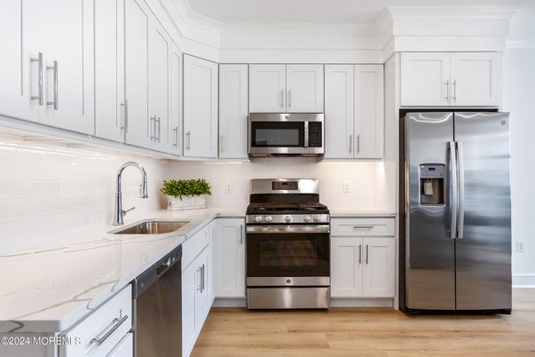 Interior, Kitchen, Stainless Steel Appliances, Wood Texture Flooring