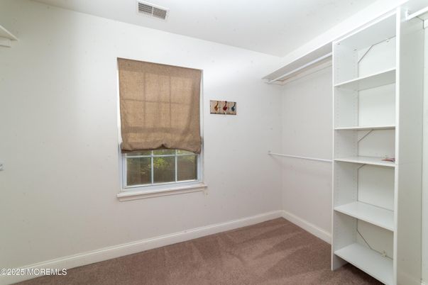 Empty room, Interior, Walk-in Closets