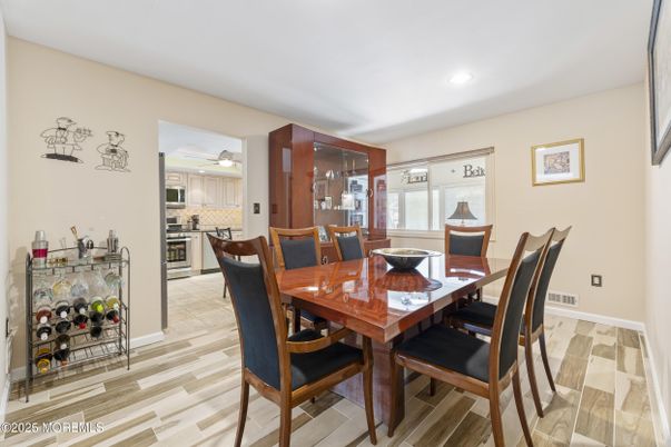 Dining room, Interior, Kitchen, Recessed Lighting, Wood Texture Flooring