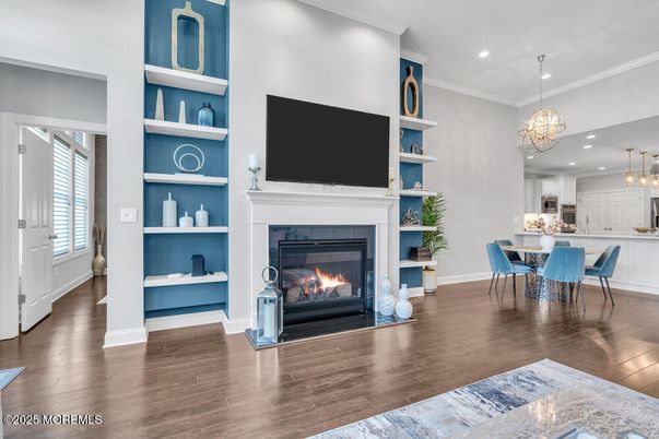 Dining room, Fireplace, Interior, Kitchen, Pendant Lights, Recessed Lighting, Wood Texture Flooring