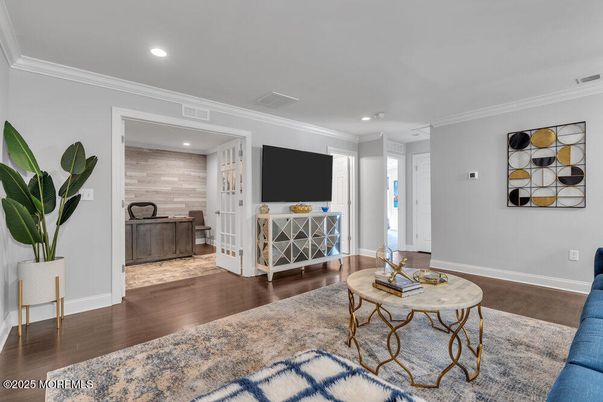 Interior, Living room, Recessed Lighting, Wood Texture Flooring