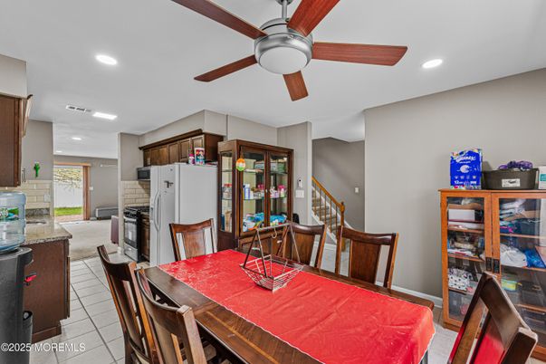 Dining room, Interior, Kitchen, Recessed Lighting