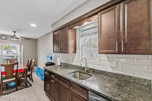 Dining room, Interior, Kitchen, Recessed Lighting