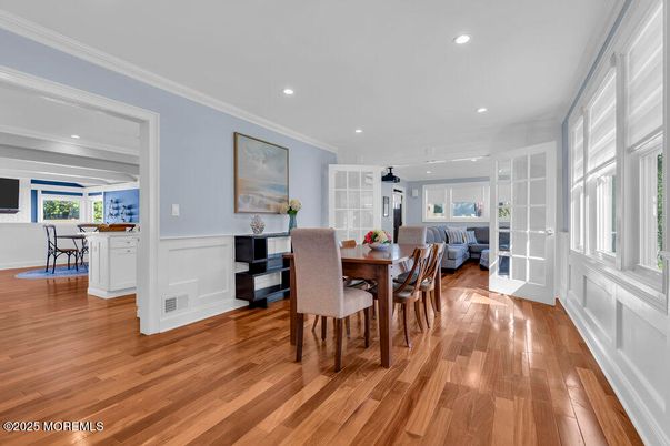 Dining room, Interior, Living room, Recessed Lighting, Wood Texture Flooring