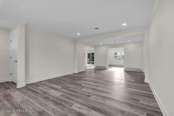 Empty room, Interior, Recessed Lighting, Wood Texture Flooring
