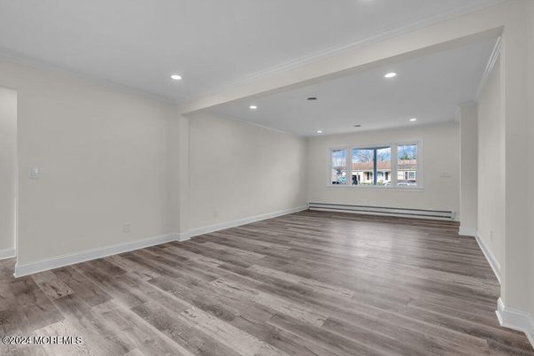 Empty room, Interior, Recessed Lighting, Wood Texture Flooring
