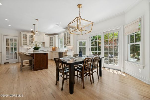 Dining room, Interior, Kitchen, Pendant Lights, Recessed Lighting, Wood Texture Flooring