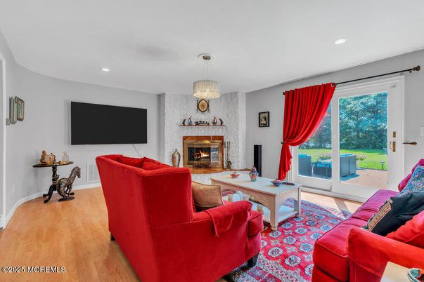 Fireplace, Interior, Living room, Pendant Lights, Recessed Lighting, Wood Texture Flooring