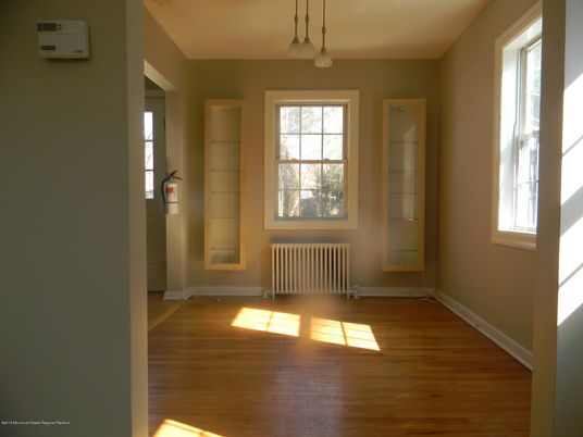 Empty room, Interior, Pendant Lights, Wood Texture Flooring