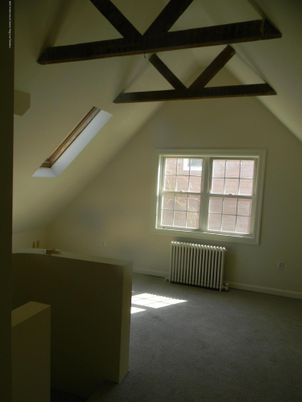 Empty room, Interior, Wooden Beams