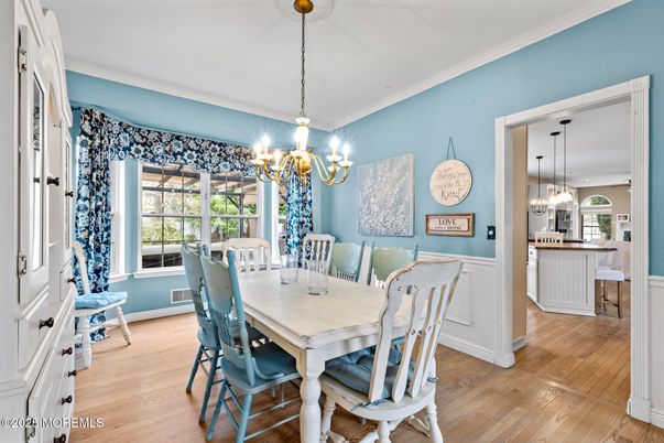 Chandelier, Dining room, Interior, Pendant Lights, Wood Texture Flooring