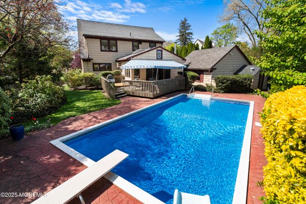 Exterior, Hot Tub, Pool