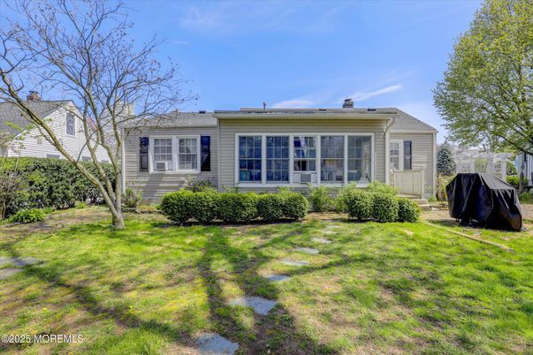 Backyard, Exterior, Facade, Cape Cod