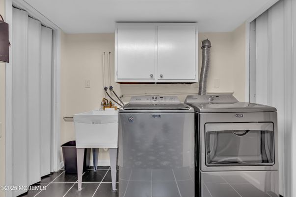 Interior, Washer