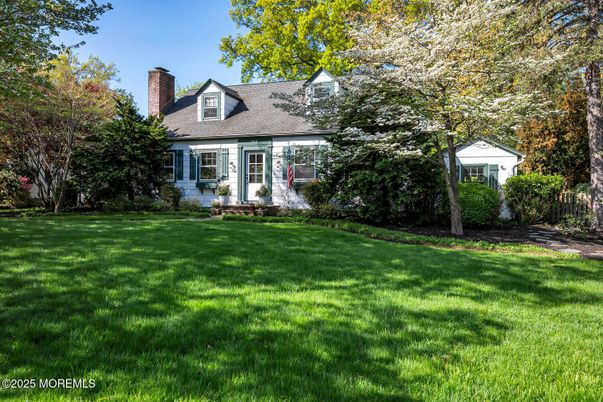 Backyard, Exterior, Facade, Cape Cod