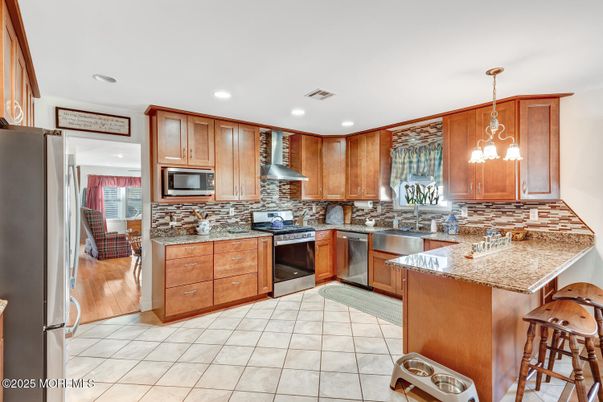 Interior, Kitchen, Pendant Lights, Recessed Lighting, Stainless Steel Appliances