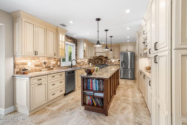 Interior, Kitchen, Pendant Lights, Recessed Lighting, Stainless Steel Appliances
