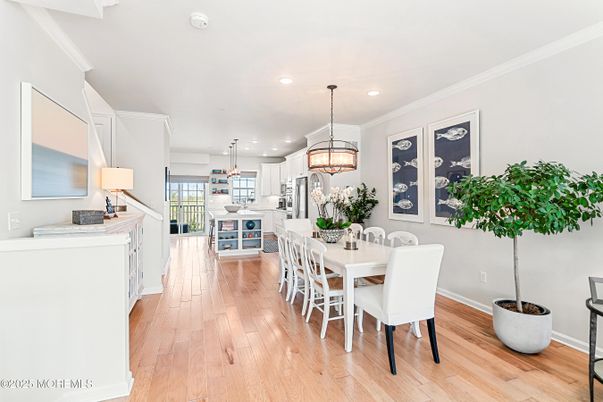 Dining room, Interior, Kitchen, Pendant Lights, Recessed Lighting, Wood Texture Flooring