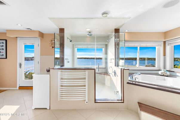 Bathroom, Interior, Recessed Lighting, Water