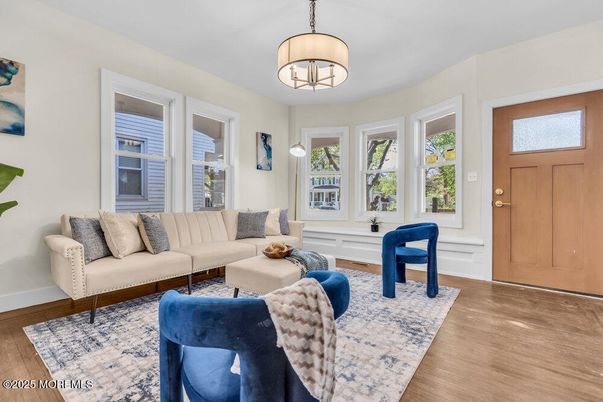 Interior, Living room, Pendant Lights, Wood Texture Flooring