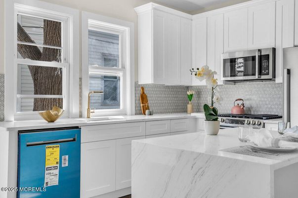 Interior, Kitchen, Stainless Steel Appliances
