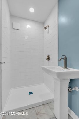 Bathroom, Interior, Marble, Recessed Lighting