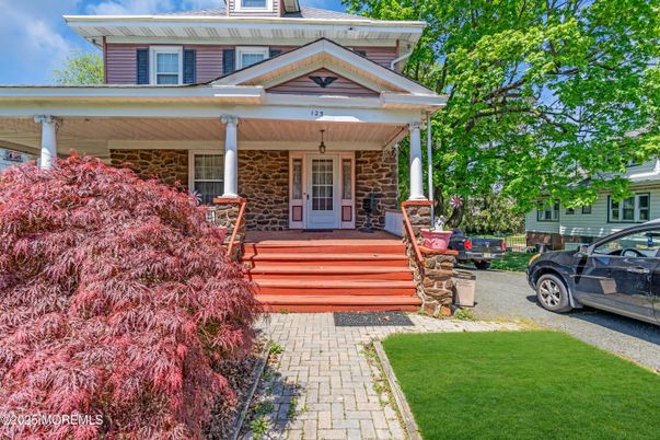 Exterior, Facade, Brick Facade, American Foursquare