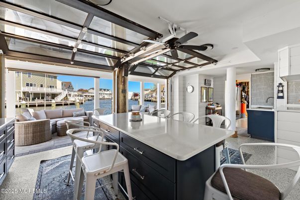 Dining room, Interior, Kitchen, Water