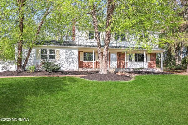 Exterior, Facade, Brick Facade, Ranch