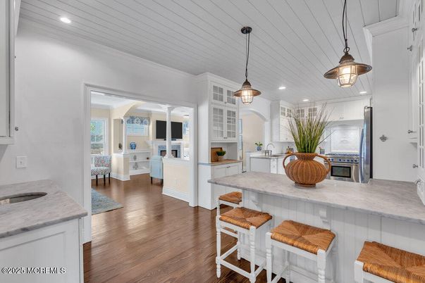 Interior, Kitchen, Pendant Lights, Recessed Lighting, Wood Texture Flooring