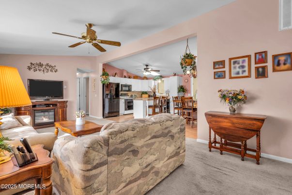 Dining room, Interior, Kitchen, Living room, Stainless Steel Appliances