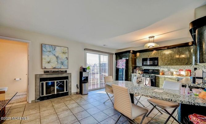 Fireplace, Interior, Kitchen, Stainless Steel Appliances