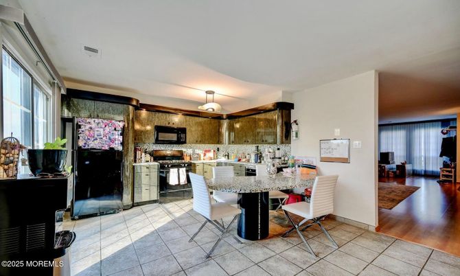 Dining room, Interior, Kitchen, Stainless Steel Appliances, Wood Texture Flooring