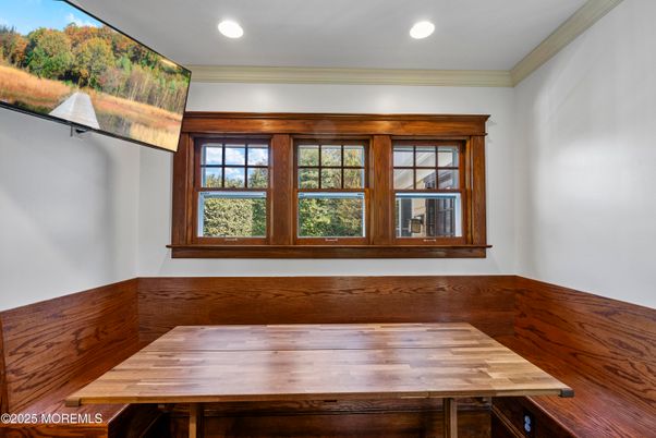 Dining room, Interior, Recessed Lighting
