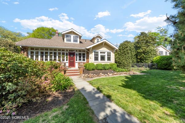 Exterior, Facade, American Craftsman