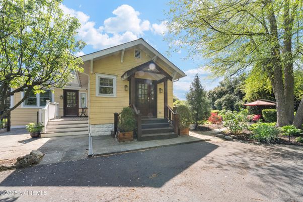 Exterior, Facade, American Craftsman