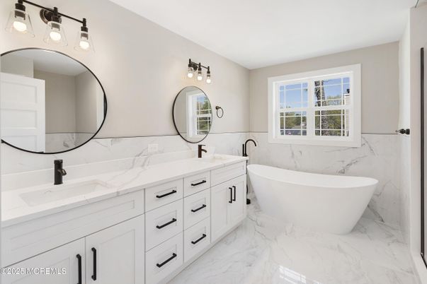 Bathroom, Dual Sink Vanities, Free Standing Baths, Interior, Marble, Marble Walls