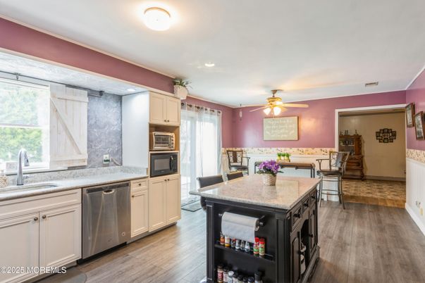 Dining room, Interior, Kitchen, Recessed Lighting, Wood Texture Flooring