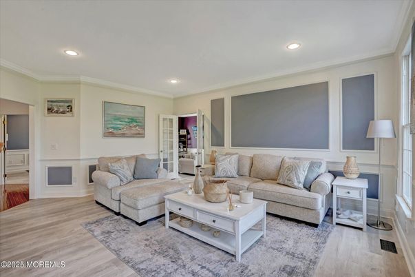 Interior, Living room, Recessed Lighting, Wood Texture Flooring