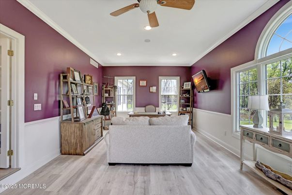 Interior, Recessed Lighting, Wood Texture Flooring