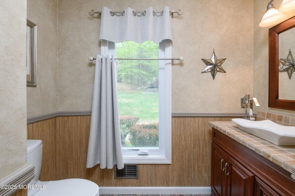 Bathroom, Interior, Tile Countertops