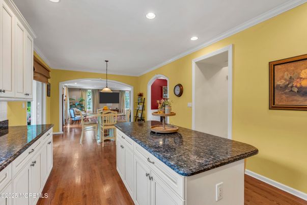 Dining room, Interior, Kitchen, Pendant Lights, Recessed Lighting, Wood Texture Flooring