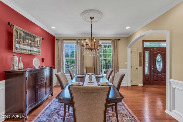 Chandelier, Dining room, Interior, Recessed Lighting, Wood Texture Flooring