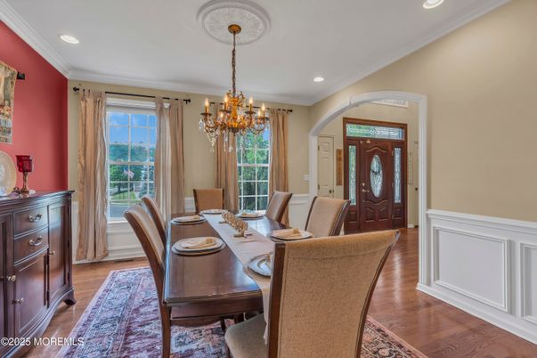 Chandelier, Dining room, Interior, Recessed Lighting, Wood Texture Flooring
