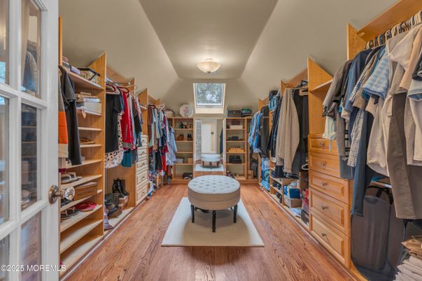 Interior, Walk-in Closets, Wood Texture Flooring